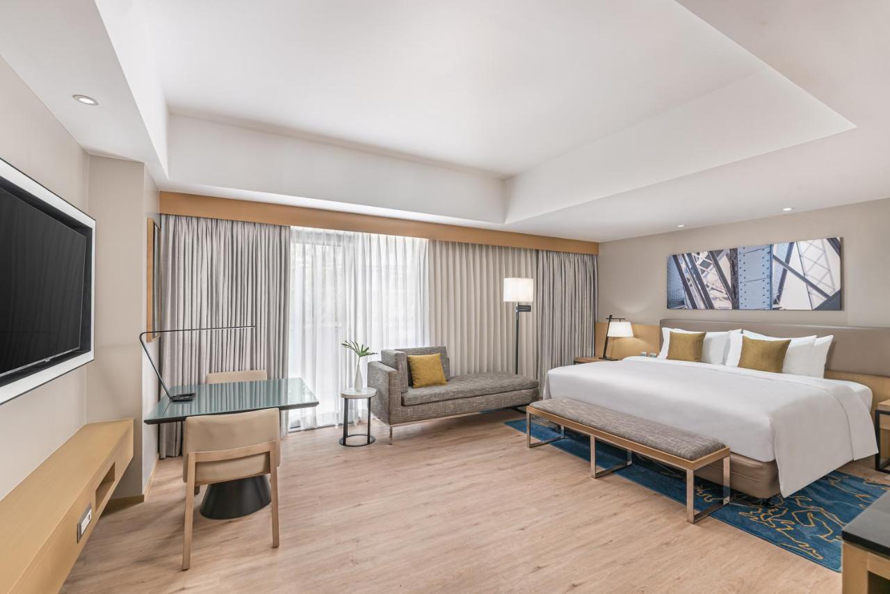 Seda Manila Bay Hotel Paranaque City ภายนอก รูปภาพ