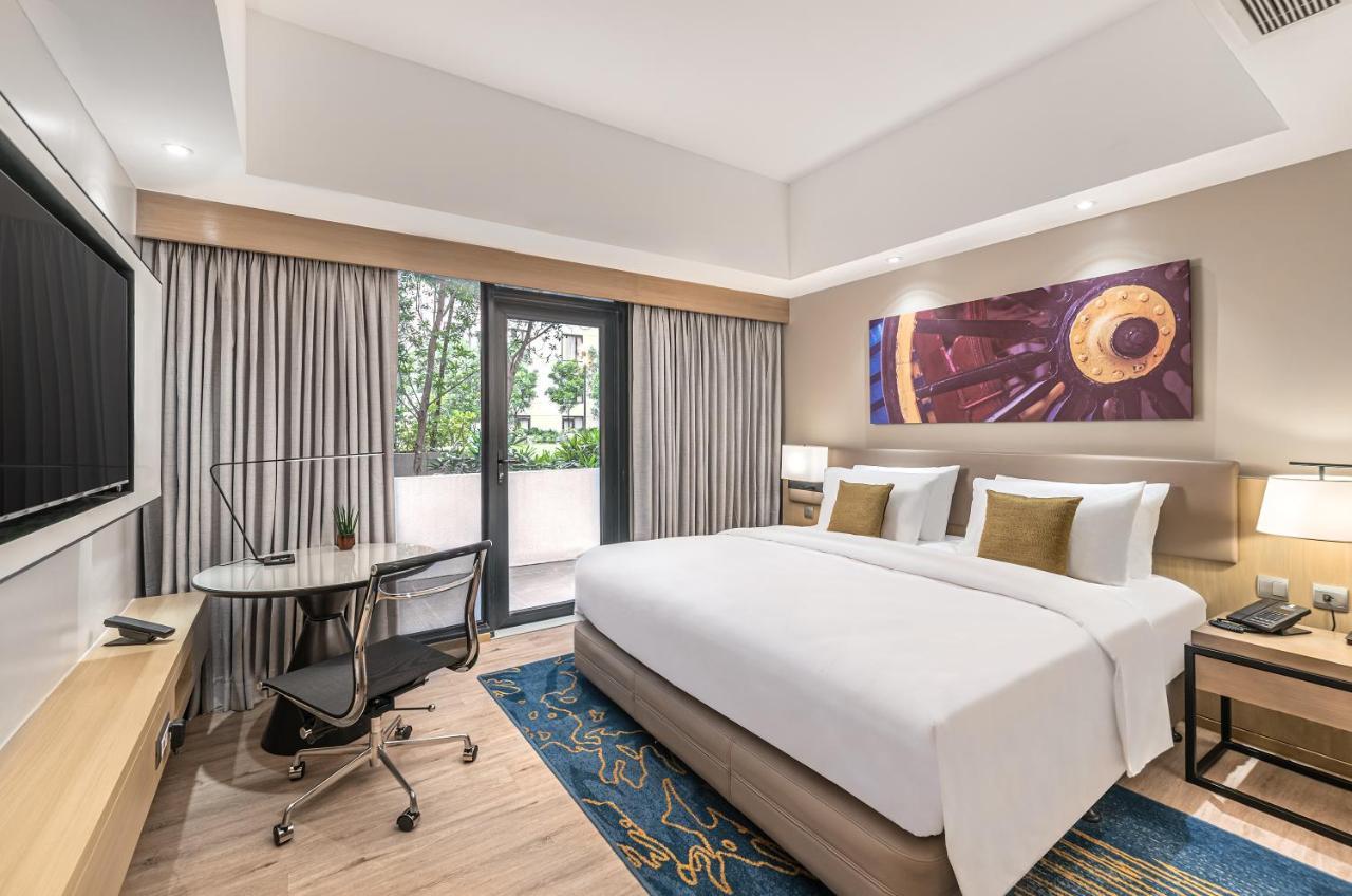 Seda Manila Bay Hotel Paranaque City ภายนอก รูปภาพ