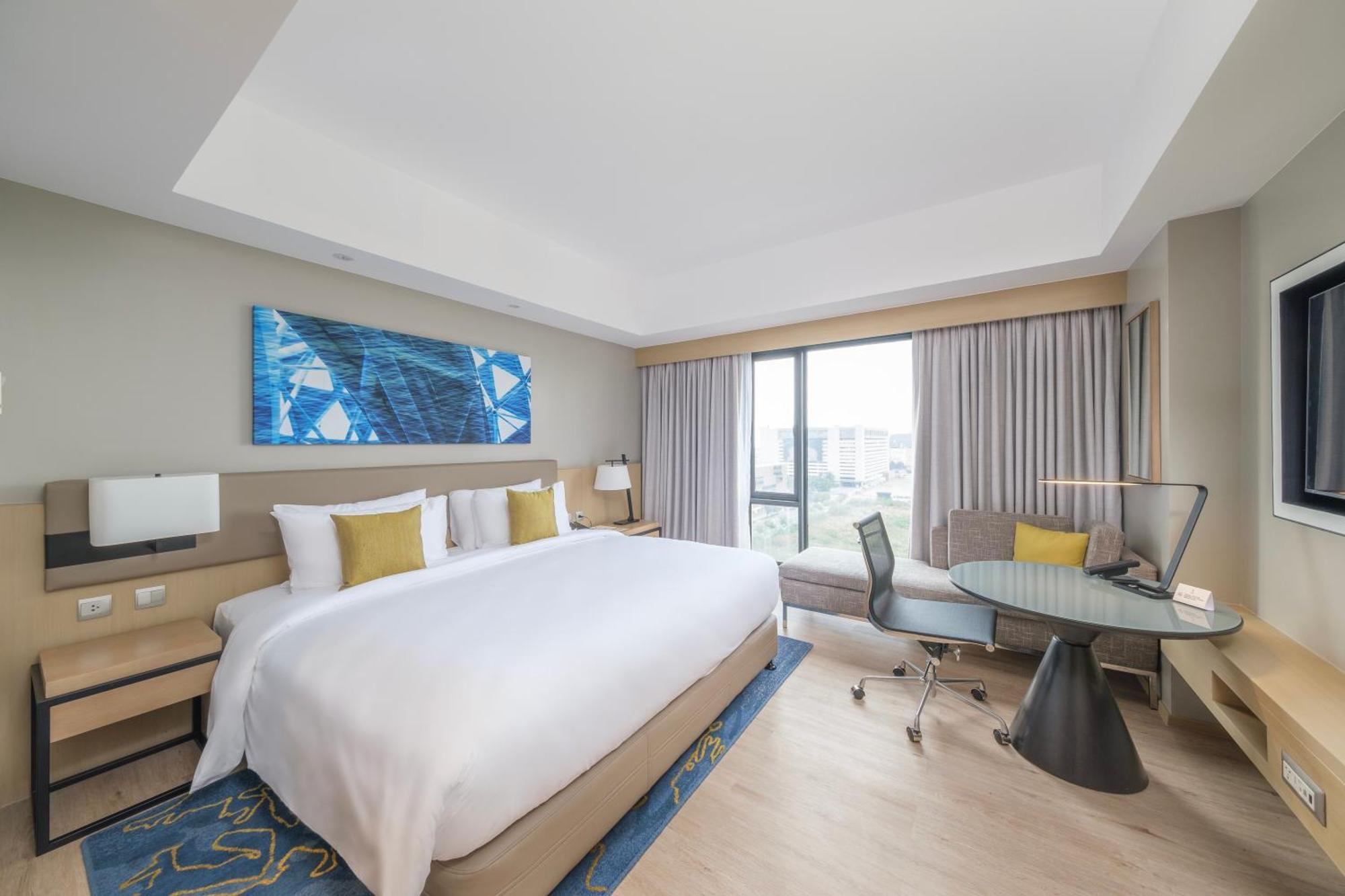 Seda Manila Bay Hotel Paranaque City ภายนอก รูปภาพ