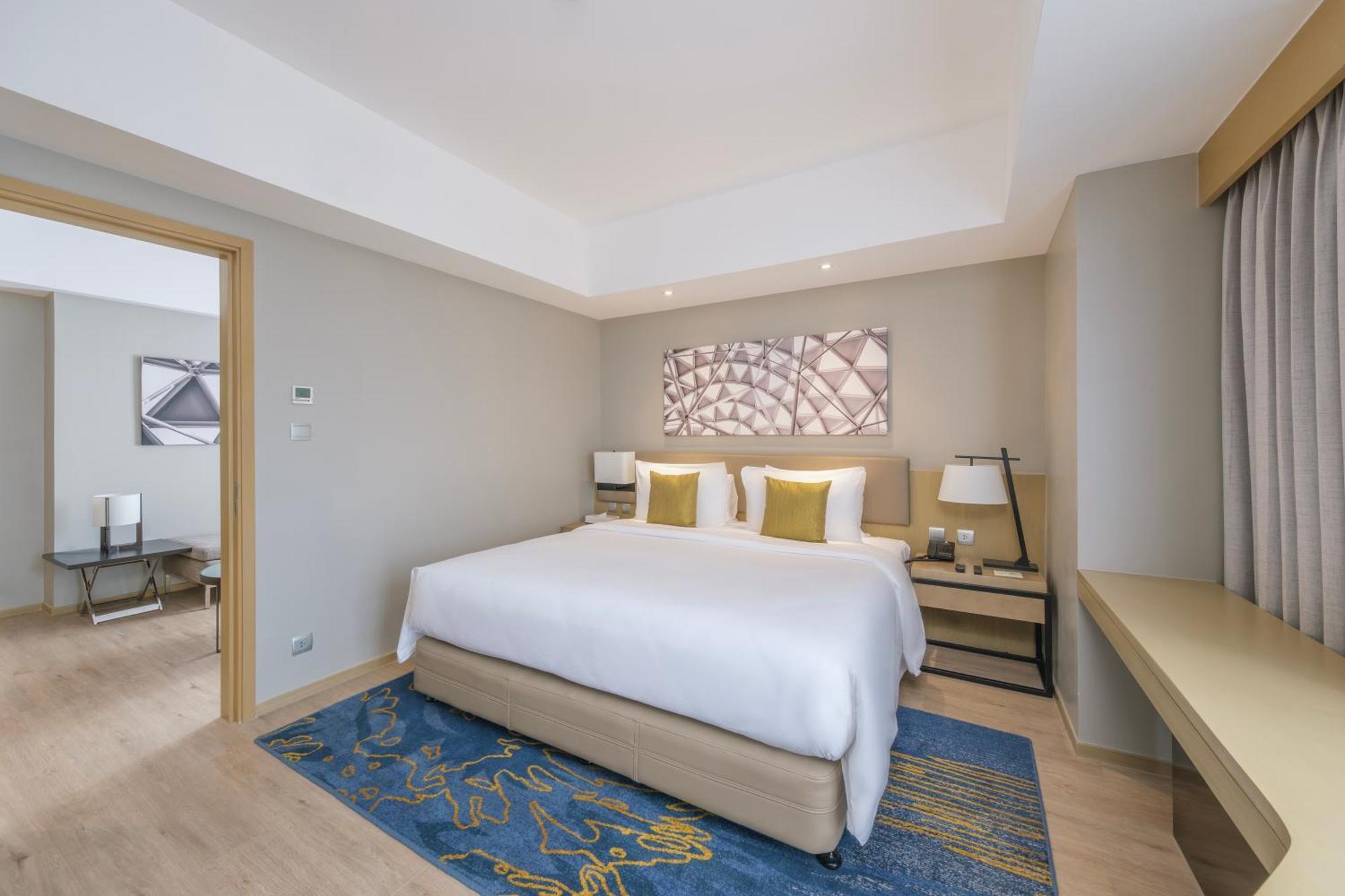 Seda Manila Bay Hotel Paranaque City ภายนอก รูปภาพ