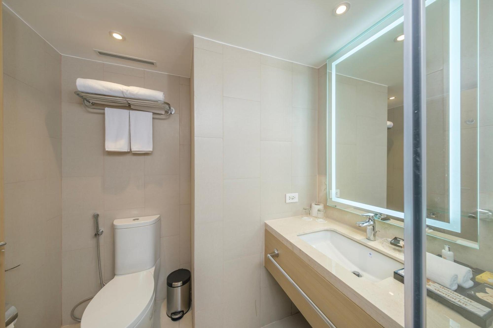 Seda Manila Bay Hotel Paranaque City ภายนอก รูปภาพ